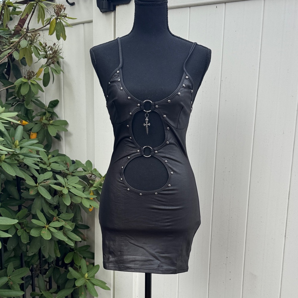 Dollskill widow dress nwt small